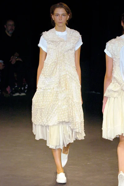 Look 28